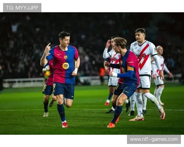 莱万多夫斯基加盟巴萨:转会背后的故事与细节揭秘 莱万多夫斯基加盟巴萨:转会背后的故事与细节揭秘